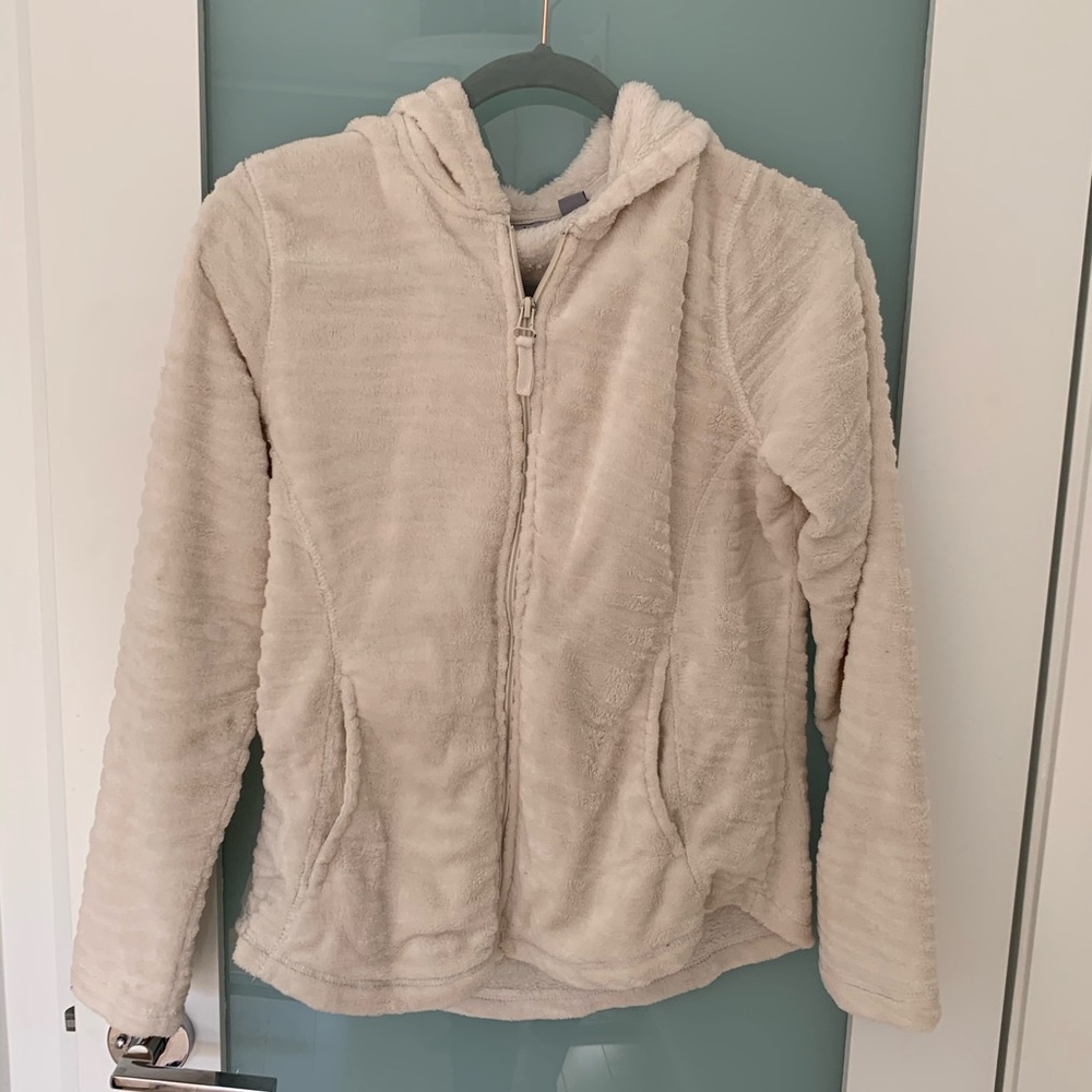 Size small off white faux fur cozy jacket